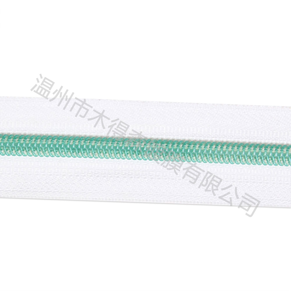 淺綠色電鍍樹(shù)脂拉鏈